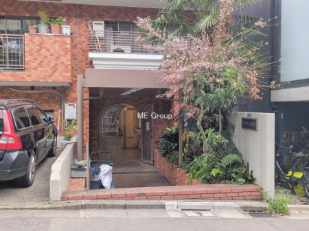 �G���g�����X -