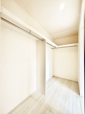 ���̑� �ߗނ��n���K�[�Ɋ|�����܂܎��[�ł���WIC�B�ߗނ̐������ڂ����₷���ĕ֗��ł��I