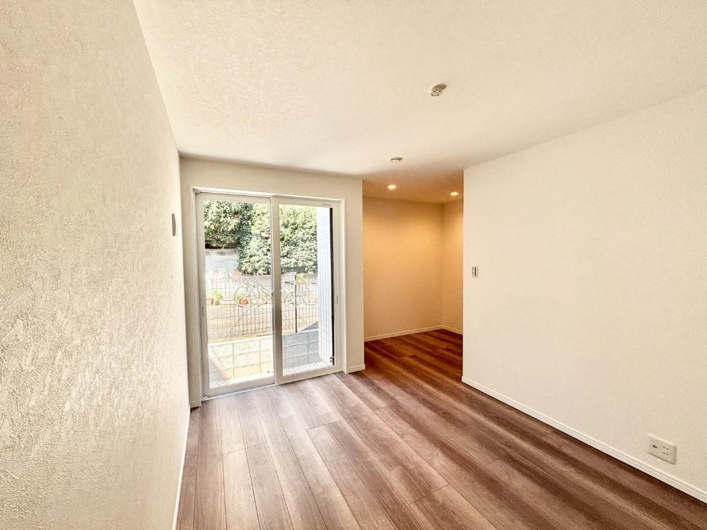 �q������ �E�H�[�N�C���N���[�[�b�g�����邨�����B�G�߂��Ƃ̓���ւ����s�v�ŕ֗��ł��B