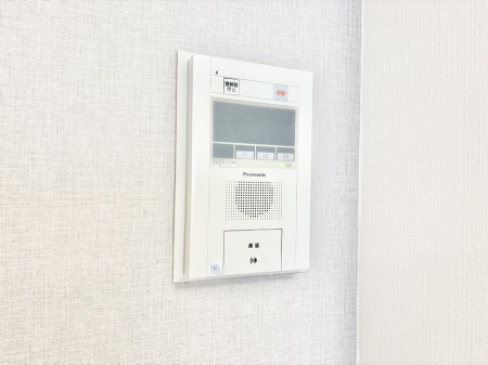 ���̑����� TV���j�^�[�t�C���^�[�t�H�����t���Ă��ăZ�L�����e�B�[��  