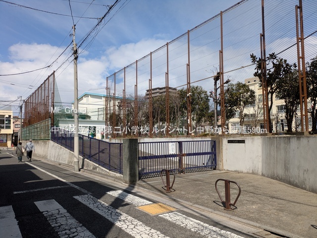 ���ӊ� ���w�Z 590m ����旧������񏬊w�Z