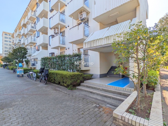 �G���g�����X -