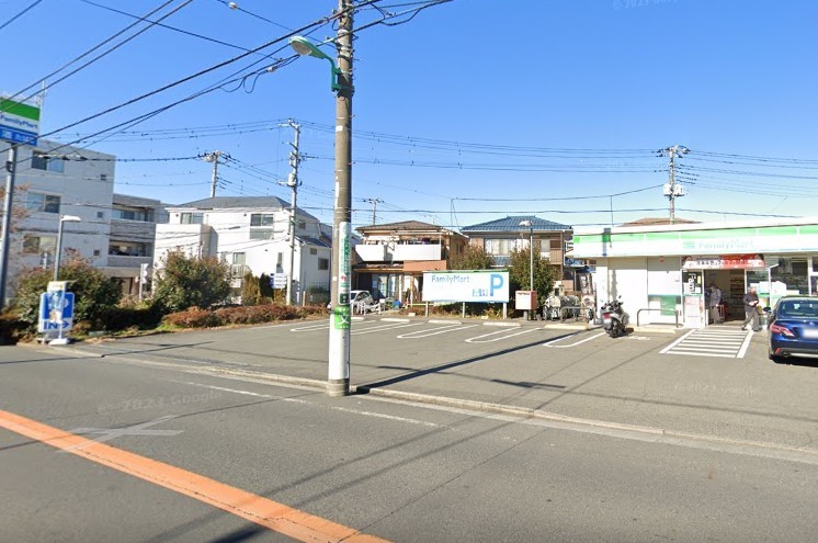 ���ӊ� �R���r�j 400m �t�@�~���[�}�[�g �c���L�����ʂ�X