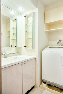 ���ʑ�E���ʏ� ������������ʉ��ώ��Œ��̐g�x�x�����K�@