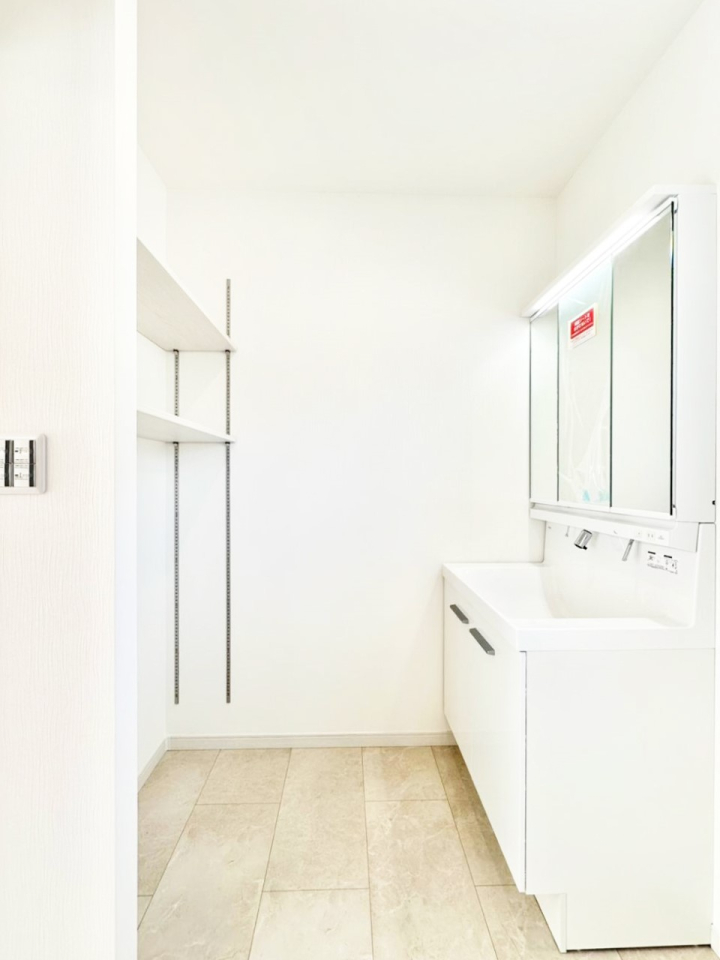 ���̑� ���I�t���̍L�X�Ƃ��������h���[�X�y�[�X