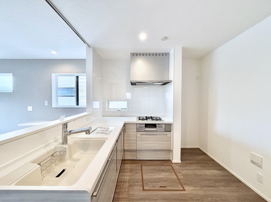 �L�b�`�� L���^���Ɨ�������X�y�[�X���L�X�Ǝg���܂��B�R���p�N�g�ɓ����Ă��������N���N�B  