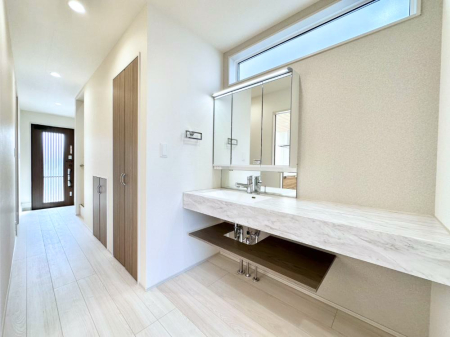 ���̑� �L�X�Ƃ�Ƃ�̂��郉���h���[�X�y�[�X�B  