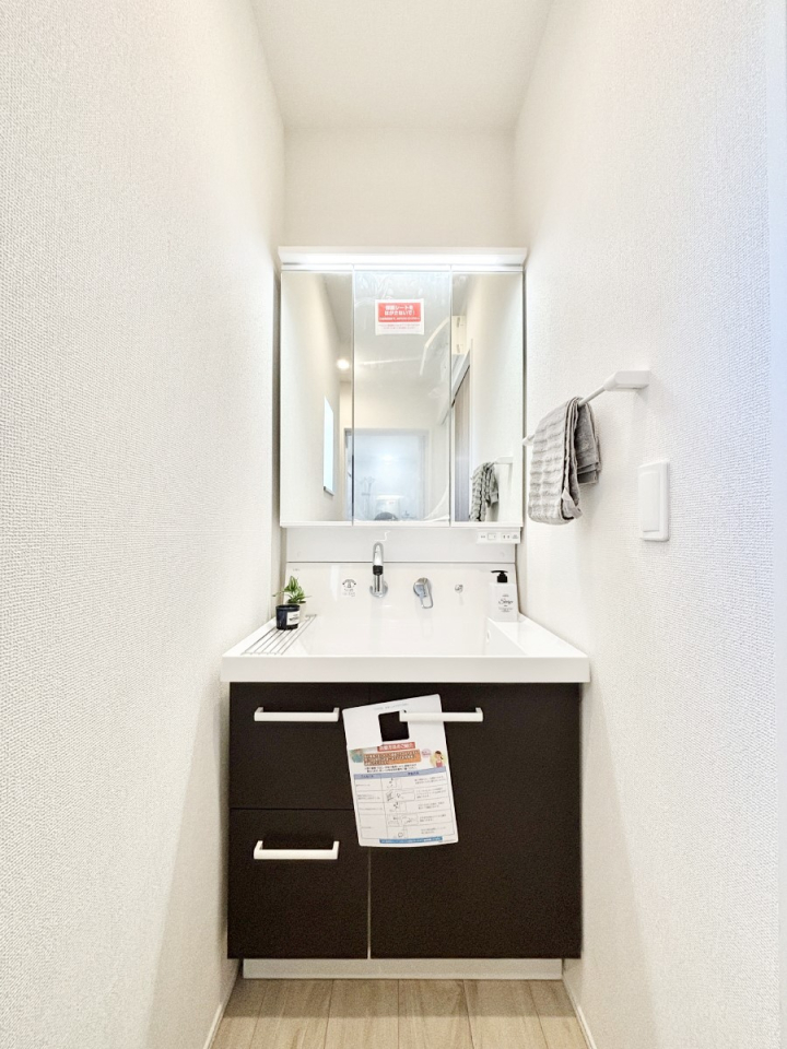 ���ʑ�E���ʏ� ���[�͂Ƌ@�\���ɗD�ꂽ���ʉ��ϑ�@