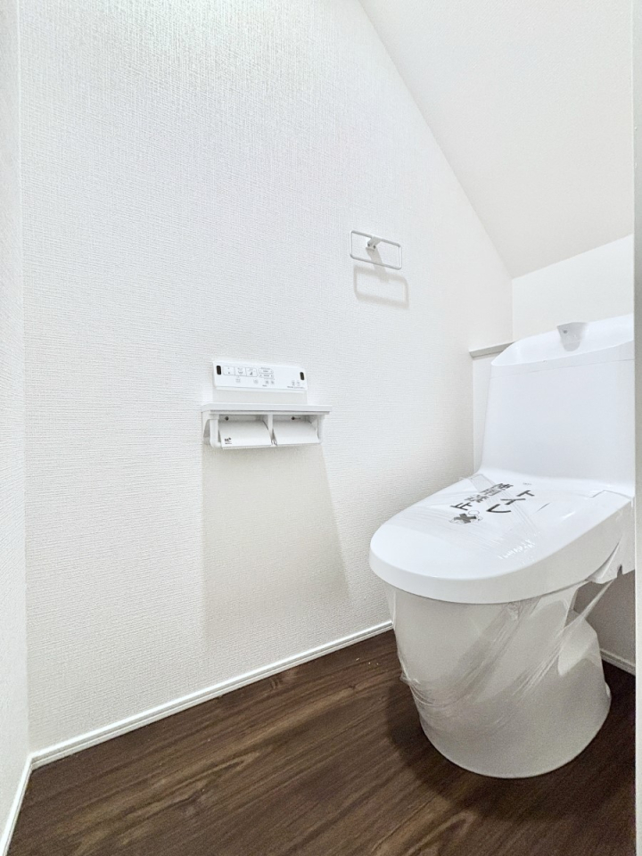 �g�C�� �g�C����1�K��2�K���ꂼ��ɔz�u����Ă��ĂƂĂ��֗��ł��B 