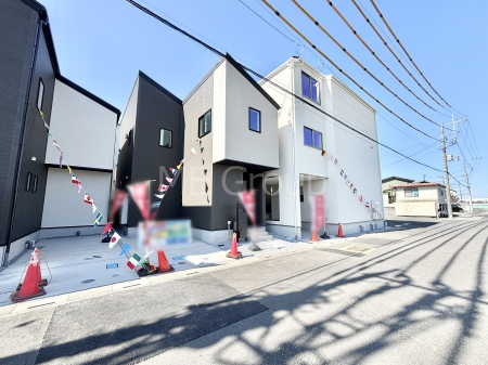 ���n�O�ώʐ^ ���ʂ��̗ǂ��ƂƂ��ɁA�X���݂ɊJ������^���Ă���܂��B 