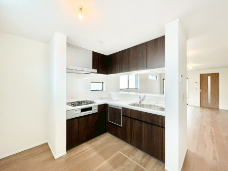 �L�b�`�� ��Ƃ肠��L�b�`���ł͂��Ƒ��Ɗy�������������ł��܂��B