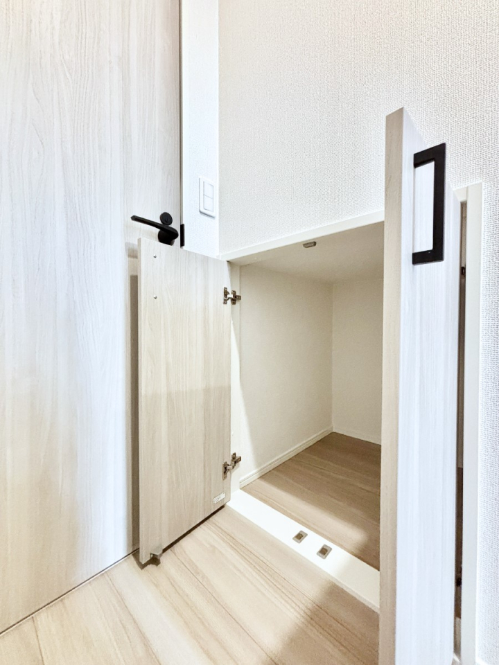 ���[ �K�i�����[�B���p�i�̃X�g�b�N��h�Зp�i�Ȃǂ̎��[�X�y�[�X�ɁI