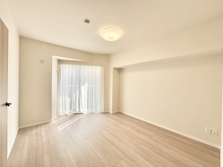 ���̑����� �u�₩�ȓ��������������S�̂�D������ݍ���ł���܂�