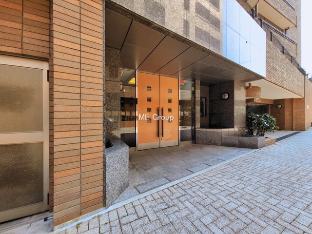 �G���g�����X -