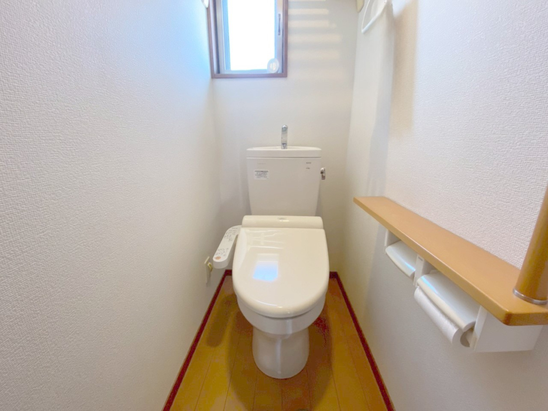 �g�C�� �g�C���͈��S�̂Q�ӏ��I���̃o�^�o�^������S�ł��B 