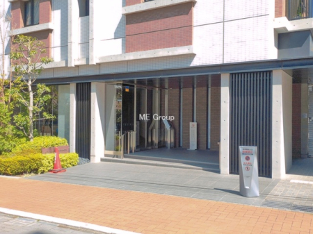 �G���g�����X -