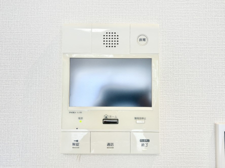 ���̑����� TV���j�^�[�t�C���^�[�t�H�����t���Ă��ăZ�L�����e�B�[�� 