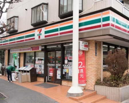 ���ӊ� �R���r�j 220m �Z�u��-�C���u�� �k��_�J�R���ړX