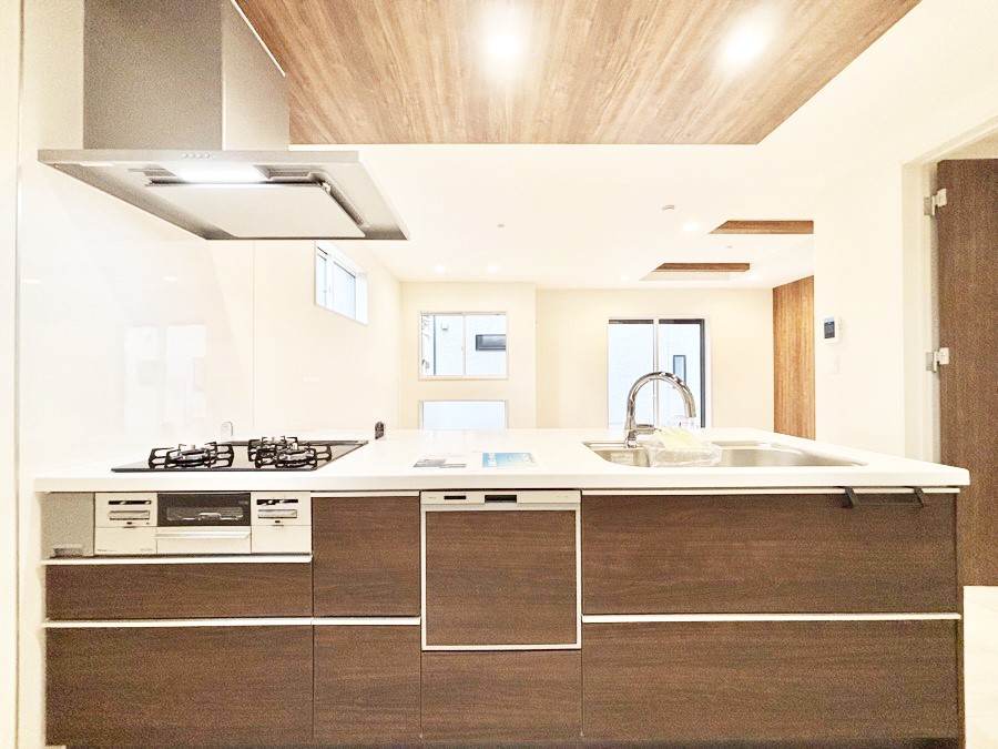 �L�b�`�� �������������I�ɁA�y�����I�V�X�e���L�b�`��