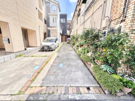  �����Ɍ������Ȃ����ԃX�y�[�X�B