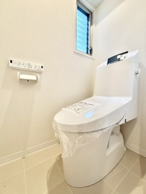 �g�C�� �g�C���͐������̂��锒����Ƃ��������������ԂɁI