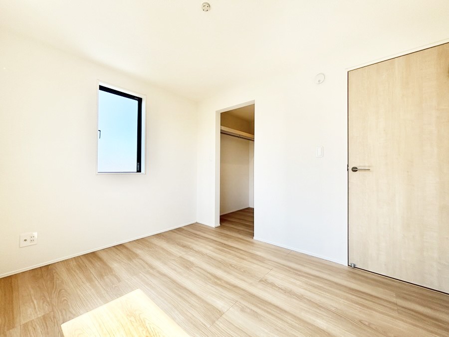 �q������ �E�H�[�N�C���N���[�[�b�g�����邨�����B�G�߂��Ƃ̓���ւ����s�v�ŕ֗��ł��B 