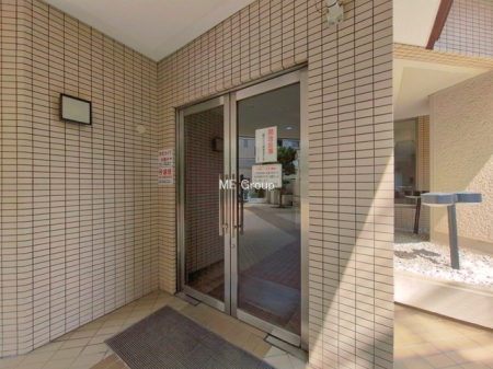 �G���g�����X -