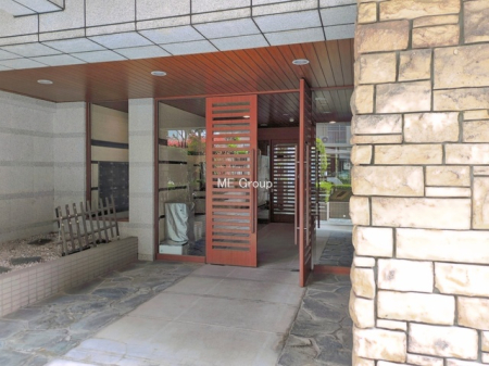 �G���g�����X -