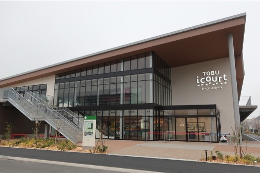 ���ӊ� �V���b�s���O�Z���^�[ 500m TOBU icourt �g�[�u �C�R�[�g