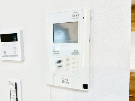 ���̑����� TV���j�^�[�t�C���^�[�t�H�����t���Ă��ăZ�L�����e�B�[��  