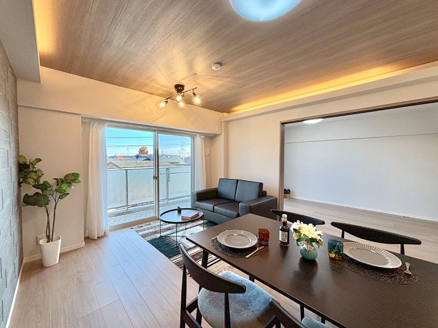 ���̑����� �Ƒ������R�ƏW�܂�e���̃X�y�[�X�ɂȂ肻��  