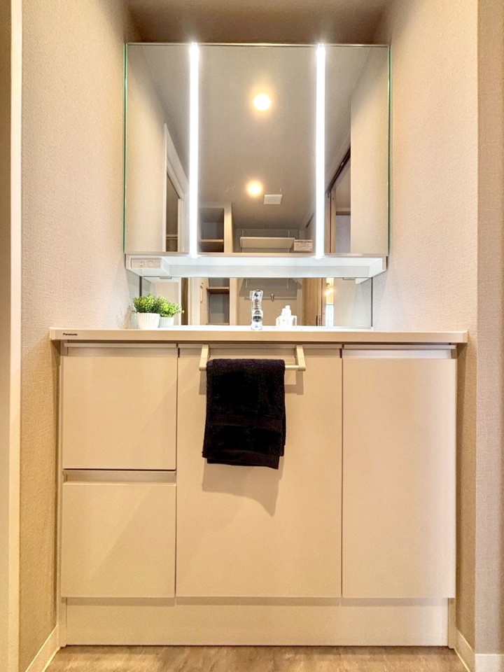 ���ʑ�E���ʏ� ������������ʉ��ώ��Œ��̐g�x�x�����K  