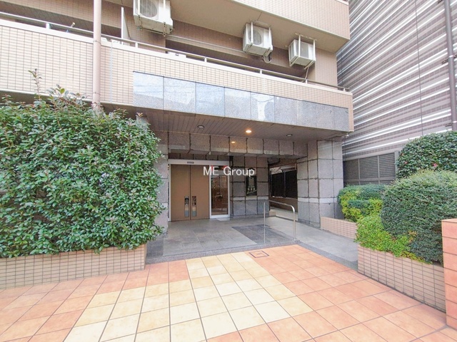 �G���g�����X -