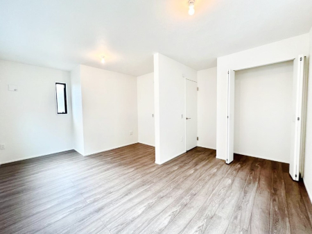 ���̑����� �i�`�������ȃt���[�����O�͂ǂ�ȃC���e���A�ɂ��}�b�`�B  