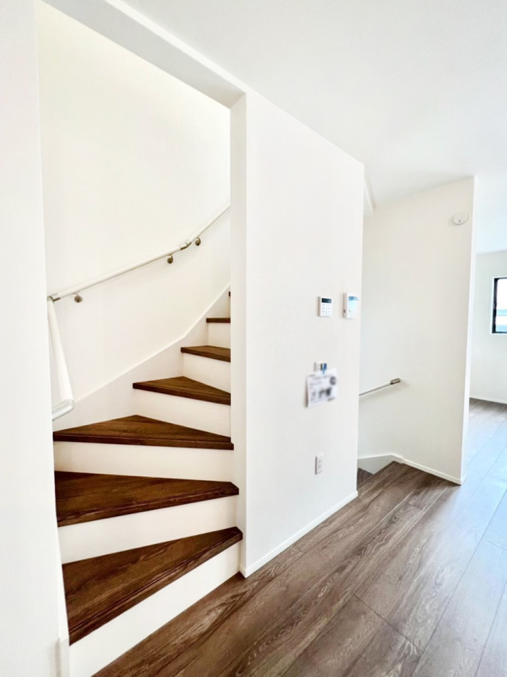 ���̑� ���r���O�K�i���Ƒ��̏Ί�Ɖ�b���Ȃ��ł���܂�  