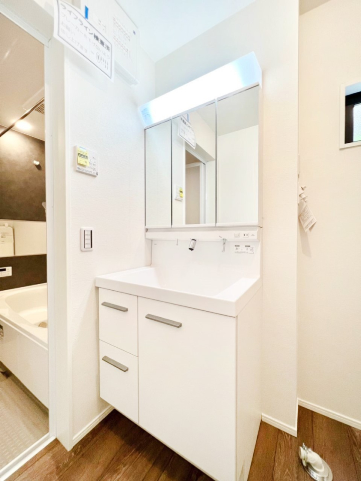 ���ʑ�E���ʏ� ��Ƃ�̐��ʃX�y�[�X�Œ��̐g�x�x�����N���N