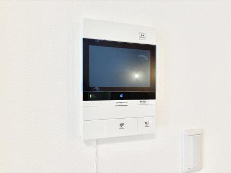 ���̑����� TV���j�^�[�t���Ŗh�Ɩʂ����S�ł��B