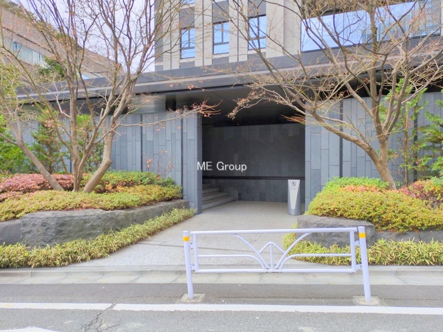 �G���g�����X -