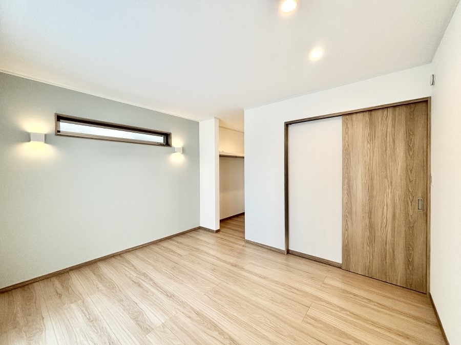 �Q�� �E�H�[�N�C���N���[�[�b�g�����邨�����B�G�߂��Ƃ̓���ւ����s�v�ŕ֗��ł��I