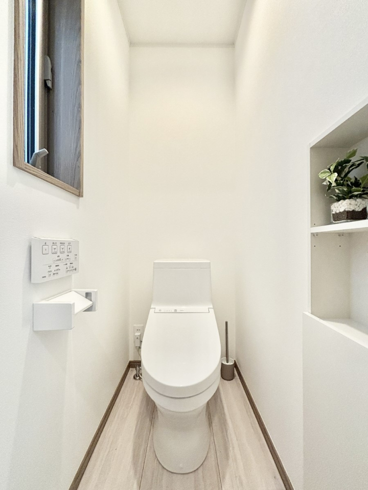 �g�C�� �g�C����1�K��2�K���ꂼ��ɔz�u����Ă��ĂƂĂ��֗��ł��B 