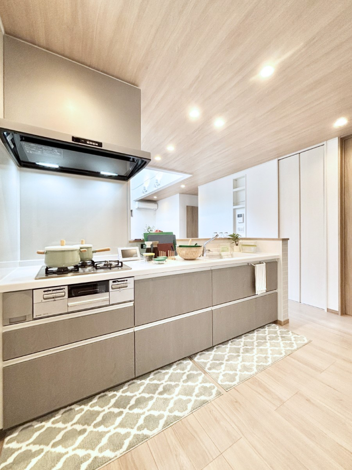 �L�b�`�� ��Ƃ肠��L�b�`���ł͂��Ƒ��Ɗy�������������ł��܂��B