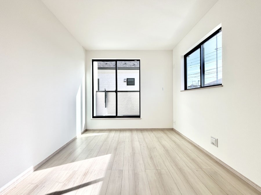 ���̑����� �o���R�j�[���J�������v���X���Ă����m��