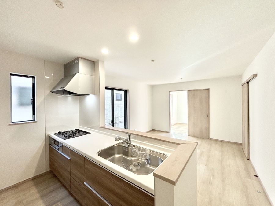 �L�b�`�� �������������I�ɁA�y�����I�V�X�e���L�b�`��  