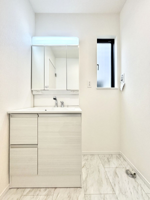 ���ʑ�E���ʏ� �傫�����₷���O�ʋ��Ő�����������ʑ�́A�g�����Ȃ݃`�F�b�N�┧�̂������ɂ������߂ł��B 