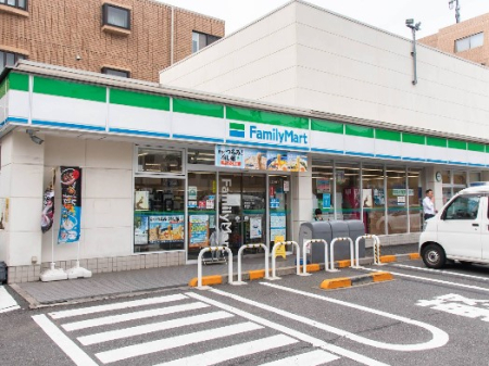 ���ӊ� �R���r�j 100m �t�@�~���[�}�[�g ���c�J�񒚖ړX