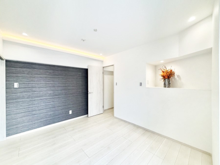 ���̑����� �i�`�������ȃt���[�����O�͂ǂ�ȃC���e���A�ɂ��}�b�`�B  