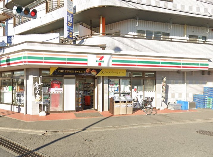 ���ӊ� �R���r�j 300m �Z�u��-�C���u�� �x�m���H��P���ړX