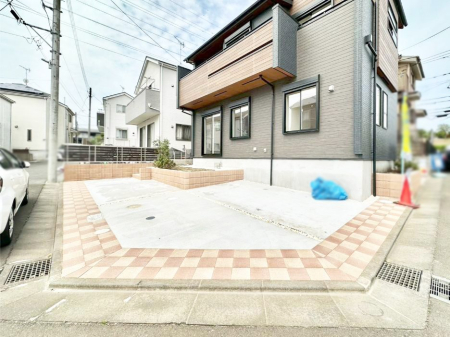  �ڂ̑O�����ԏꂾ�ƉJ�̓�����ʂɂ������������������֗��ł���