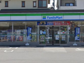 ���ӊ� �R���r�j 800m �t�@�~���[�}�[�g ��z����g���񒚖ړX