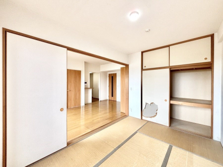 ���̑����� ���r���O�אڂ̘a���͖����̕�炵�ɖ����ƈ��炬�������炵�Ă���܂�  